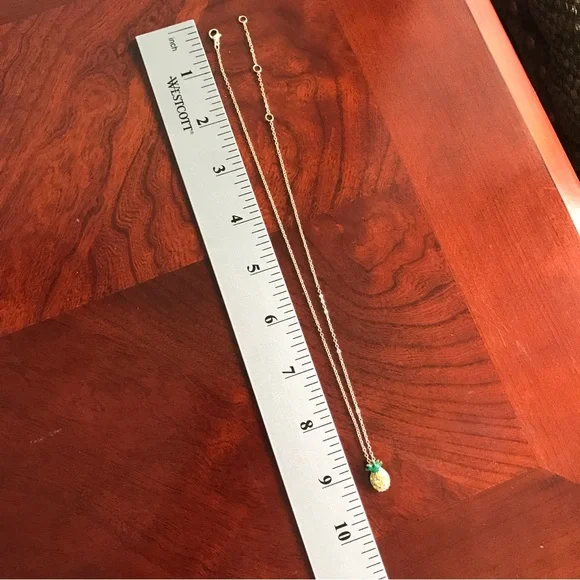 Pineapple Necklace - Picture 3 of 3